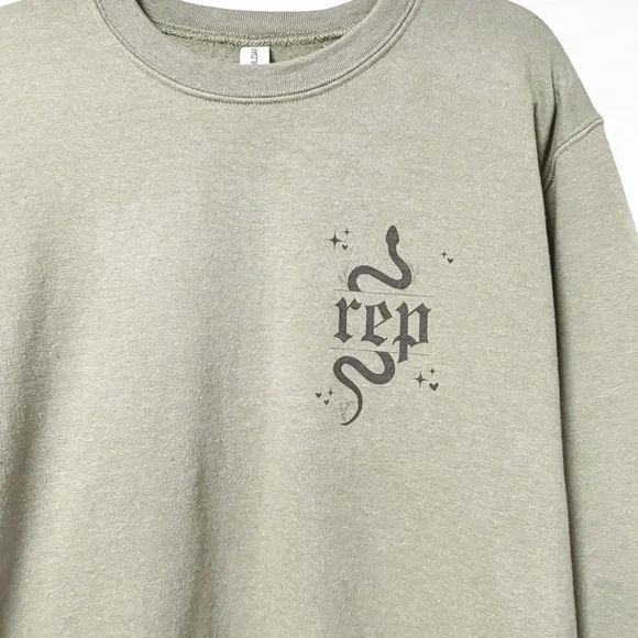 Taylor Swift ...Ready For It Sleeve Snake Reputation Era Sweatshirt Green Small - Picture 3 of 7